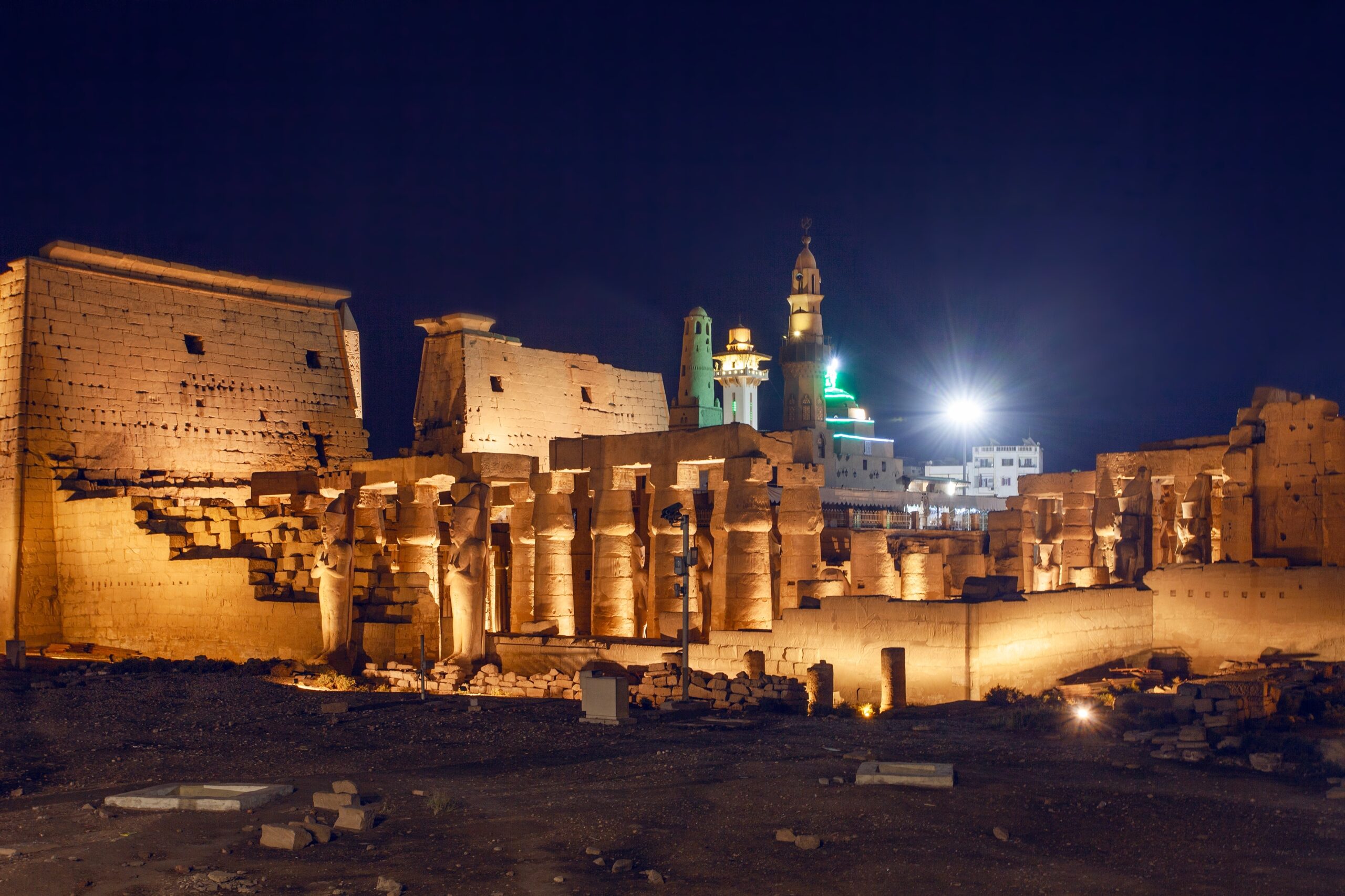luxor-temple-night
